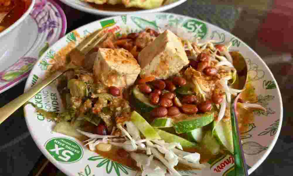 Thumbnail Artikel: Judul Artikel: Wisata Kuliner Seharian di Tangerang: Jelajah Beragam Rasa Lebih Nyaman dan Praktis